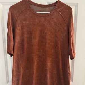 lululemon athletica Rust Short Sleeve Tee